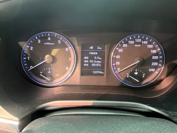 2017 Hyundai Mistra 1.8L GLS Auto Smart Package - Image 5