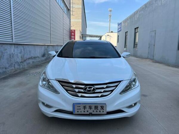 2011 Hyundai Sonata VIII 2.0L Automatic Leading Edition - Image 6