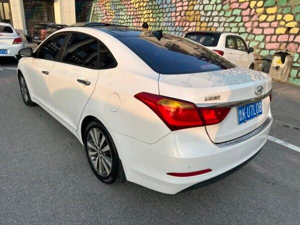 2016 Hyundai Mistra 1.8L Automatic GLS Smart Edition - Image 4